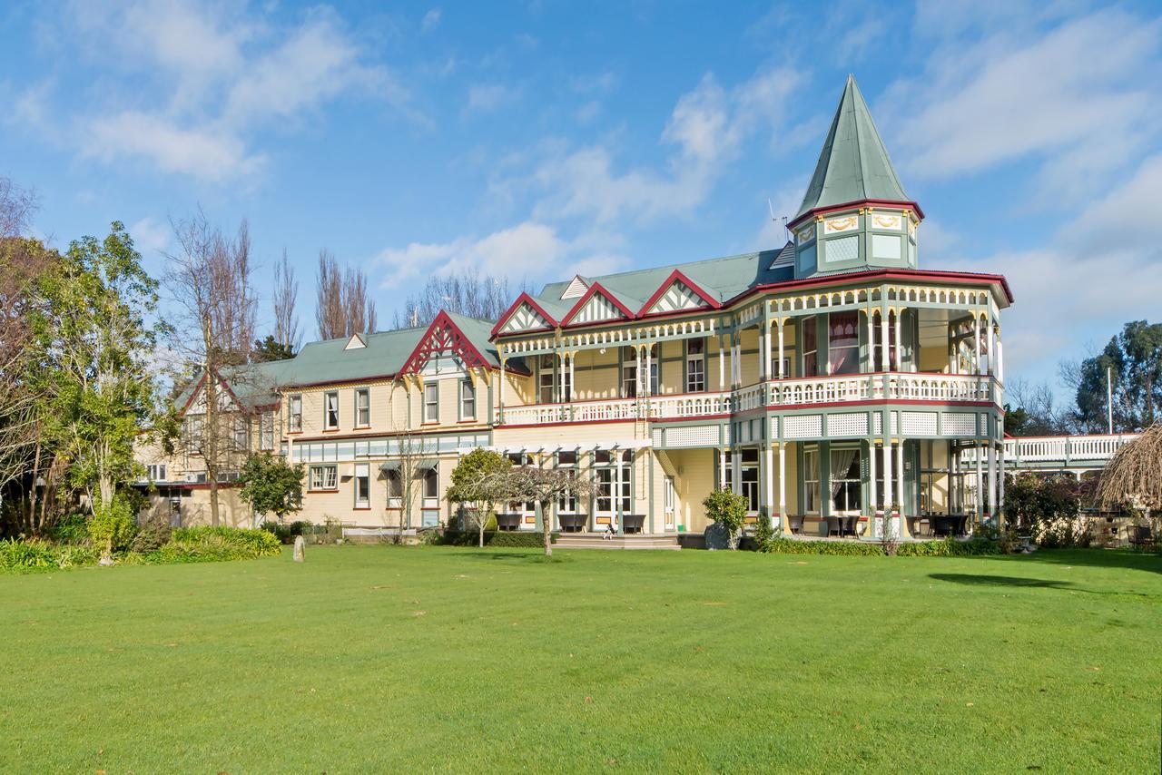 Highden Manor Estate Hotel พาล์เมอร์สตันนอร์ท ภายนอก รูปภาพ