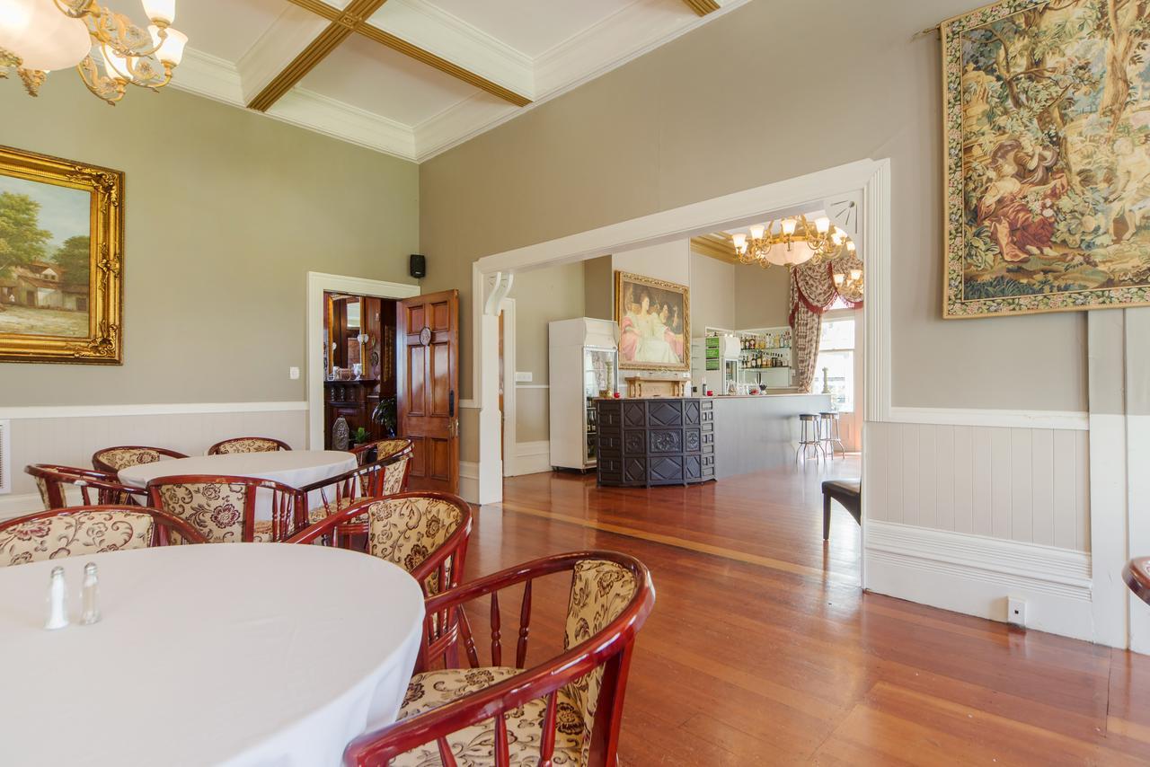 Highden Manor Estate Hotel พาล์เมอร์สตันนอร์ท ภายนอก รูปภาพ