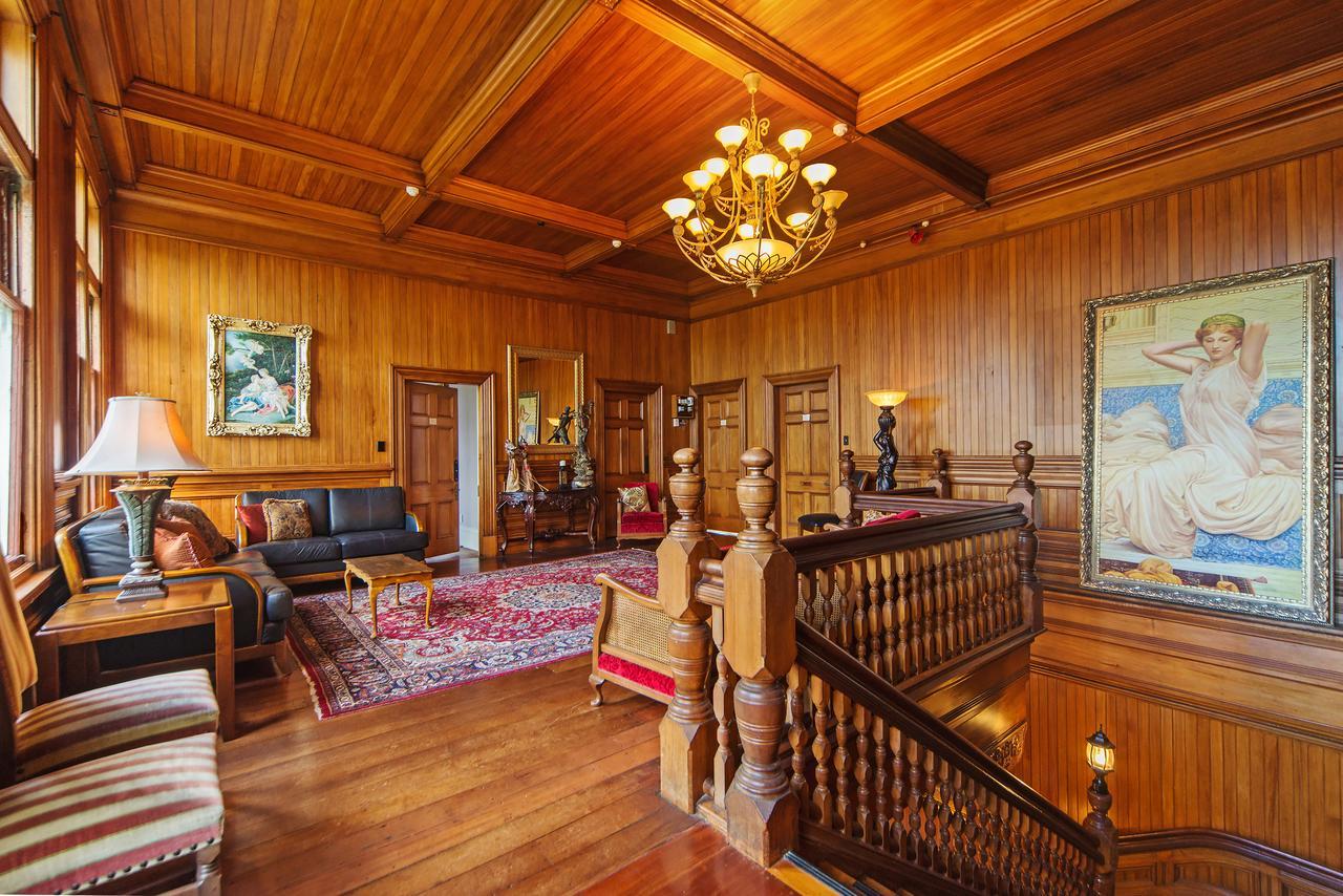 Highden Manor Estate Hotel พาล์เมอร์สตันนอร์ท ภายนอก รูปภาพ