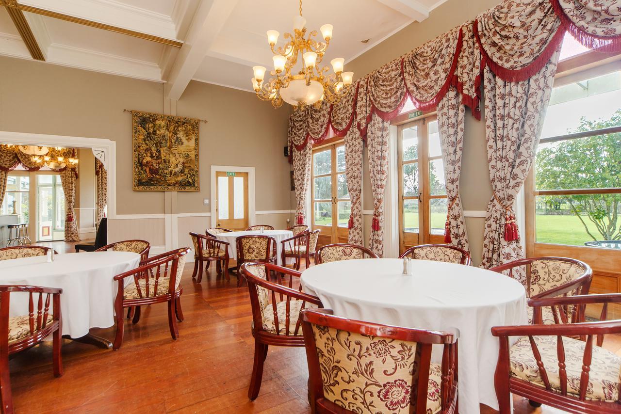 Highden Manor Estate Hotel พาล์เมอร์สตันนอร์ท ภายนอก รูปภาพ