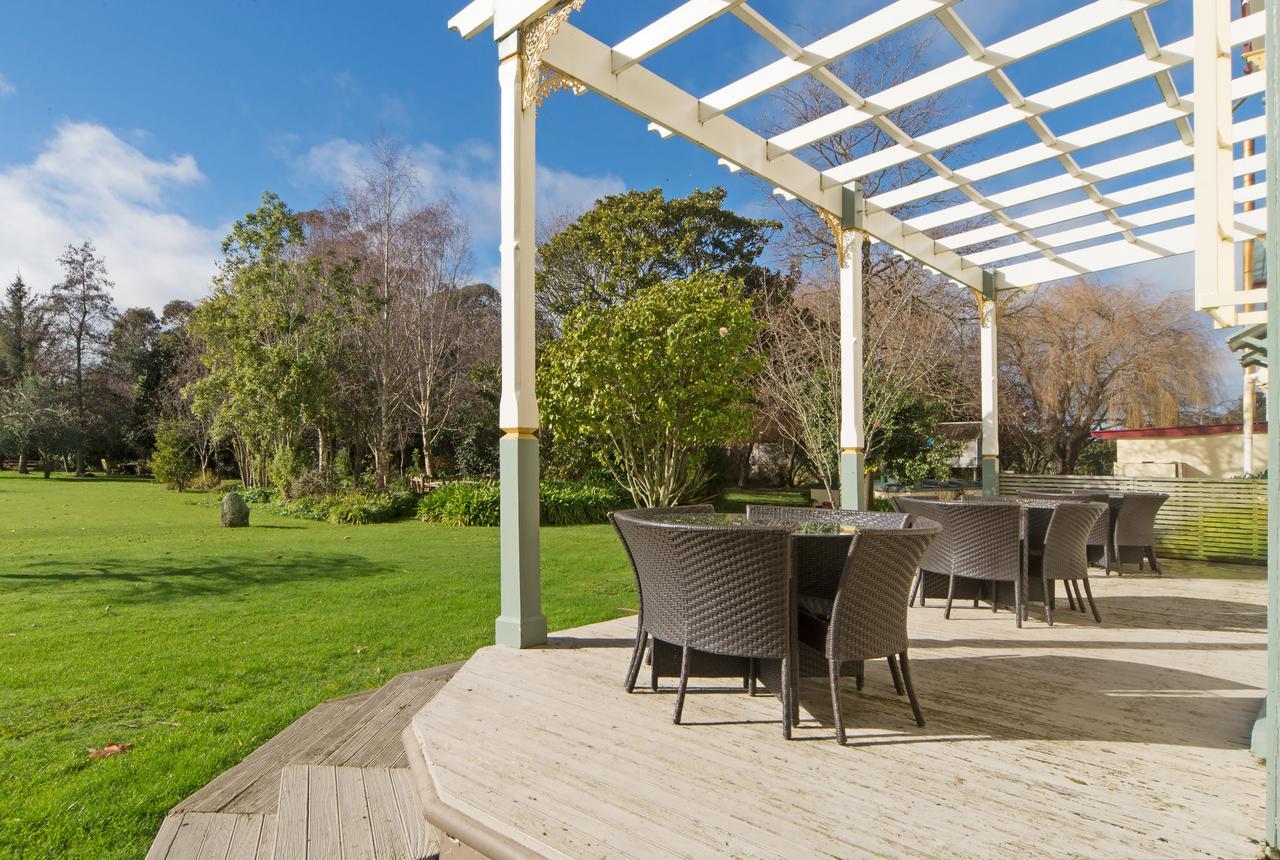 Highden Manor Estate Hotel พาล์เมอร์สตันนอร์ท ภายนอก รูปภาพ