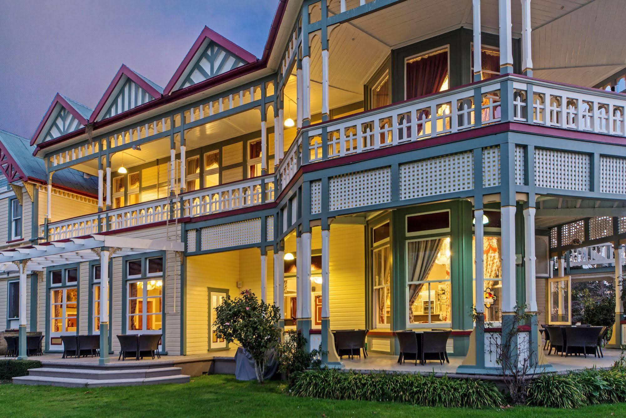 Highden Manor Estate Hotel พาล์เมอร์สตันนอร์ท ภายนอก รูปภาพ