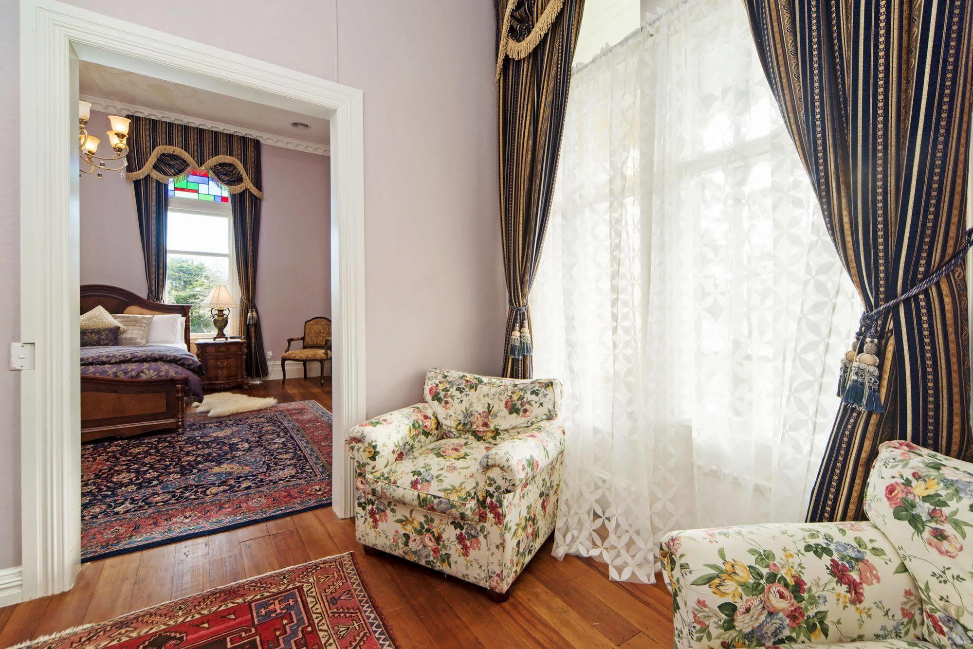 Highden Manor Estate Hotel พาล์เมอร์สตันนอร์ท ภายนอก รูปภาพ