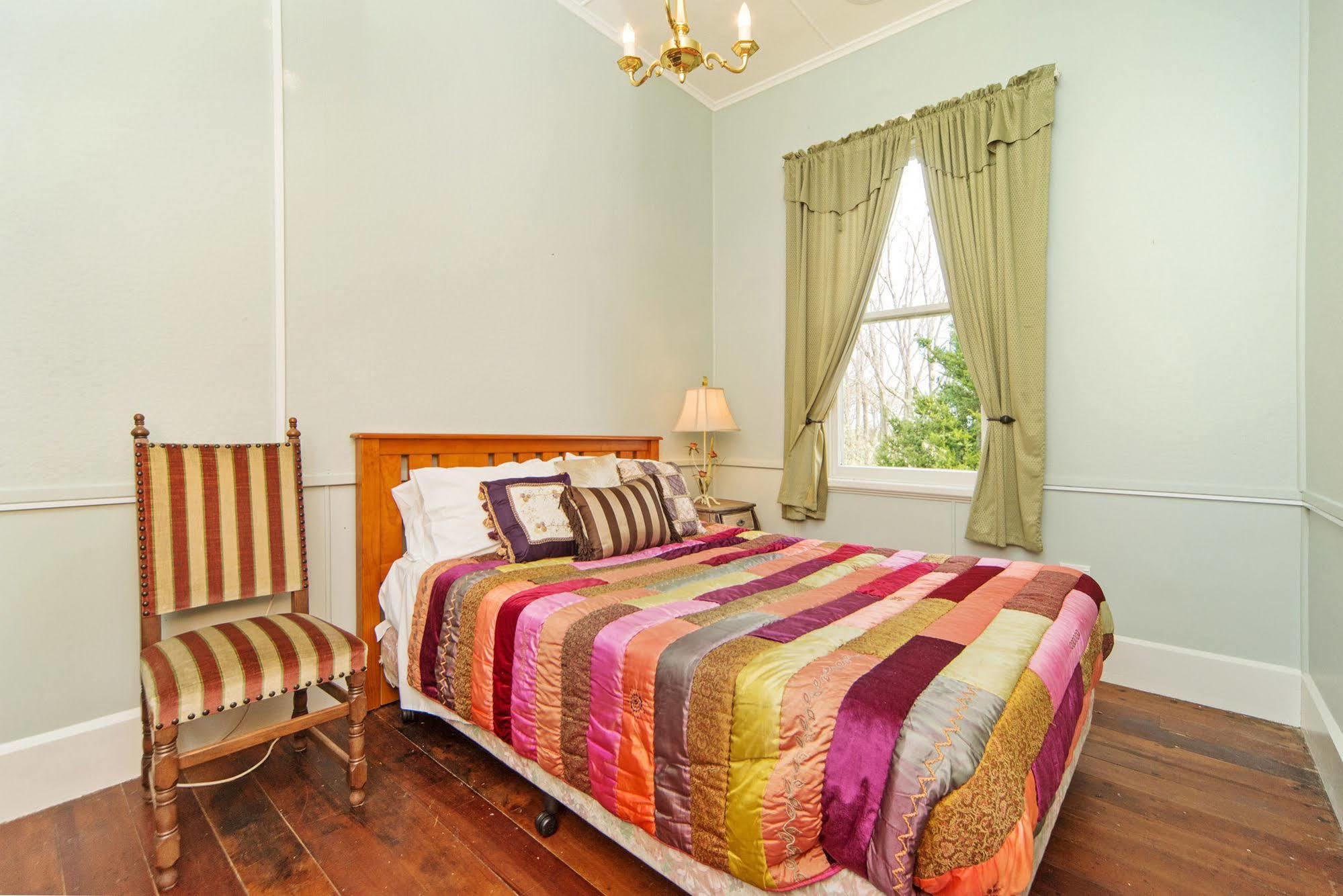 Highden Manor Estate Hotel พาล์เมอร์สตันนอร์ท ภายนอก รูปภาพ