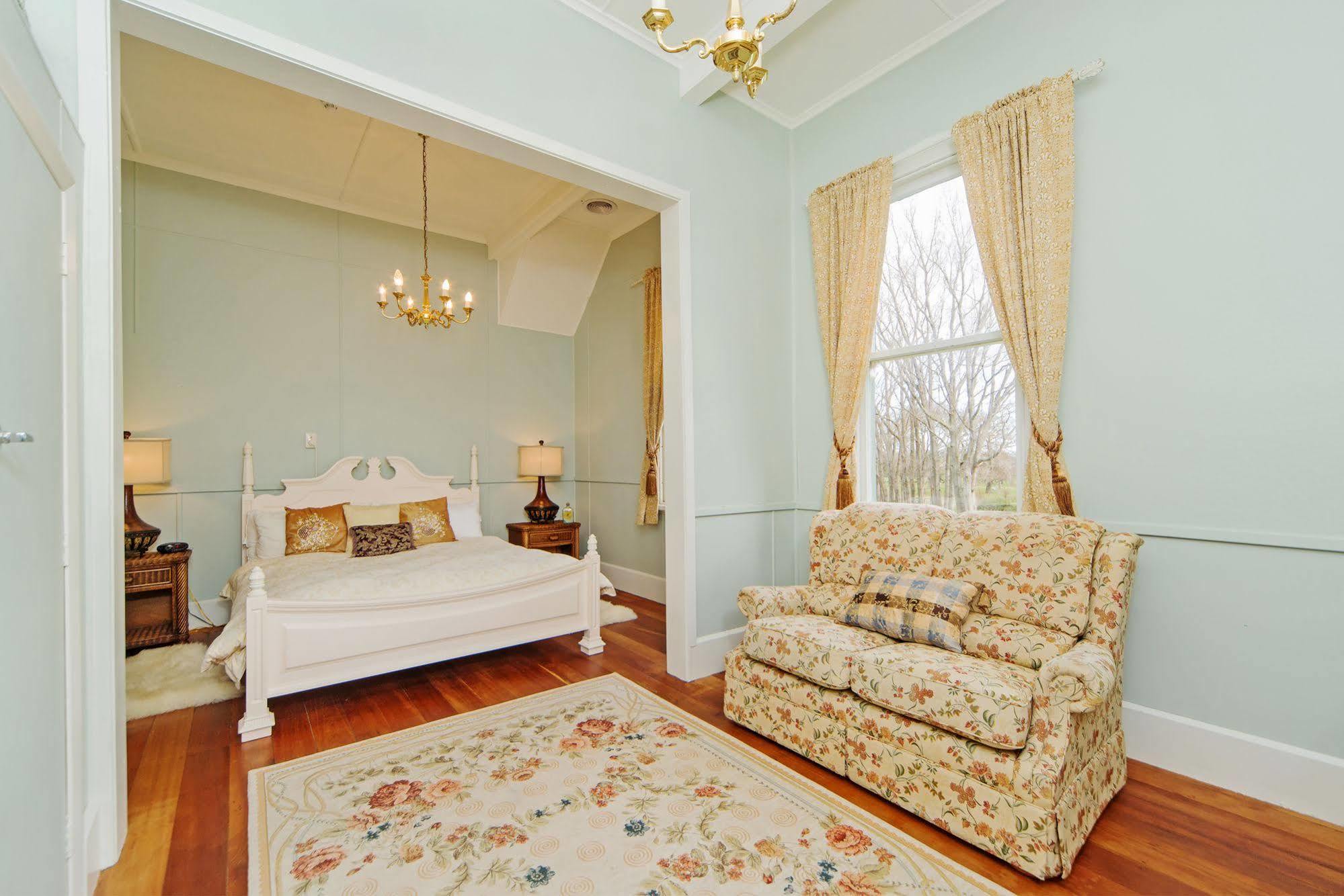 Highden Manor Estate Hotel พาล์เมอร์สตันนอร์ท ภายนอก รูปภาพ