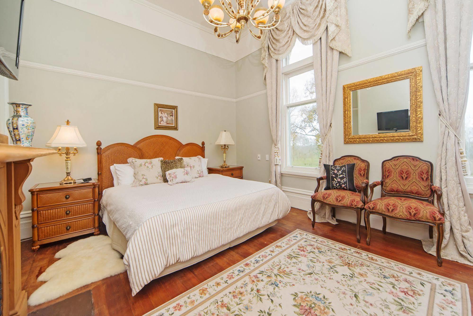 Highden Manor Estate Hotel พาล์เมอร์สตันนอร์ท ภายนอก รูปภาพ