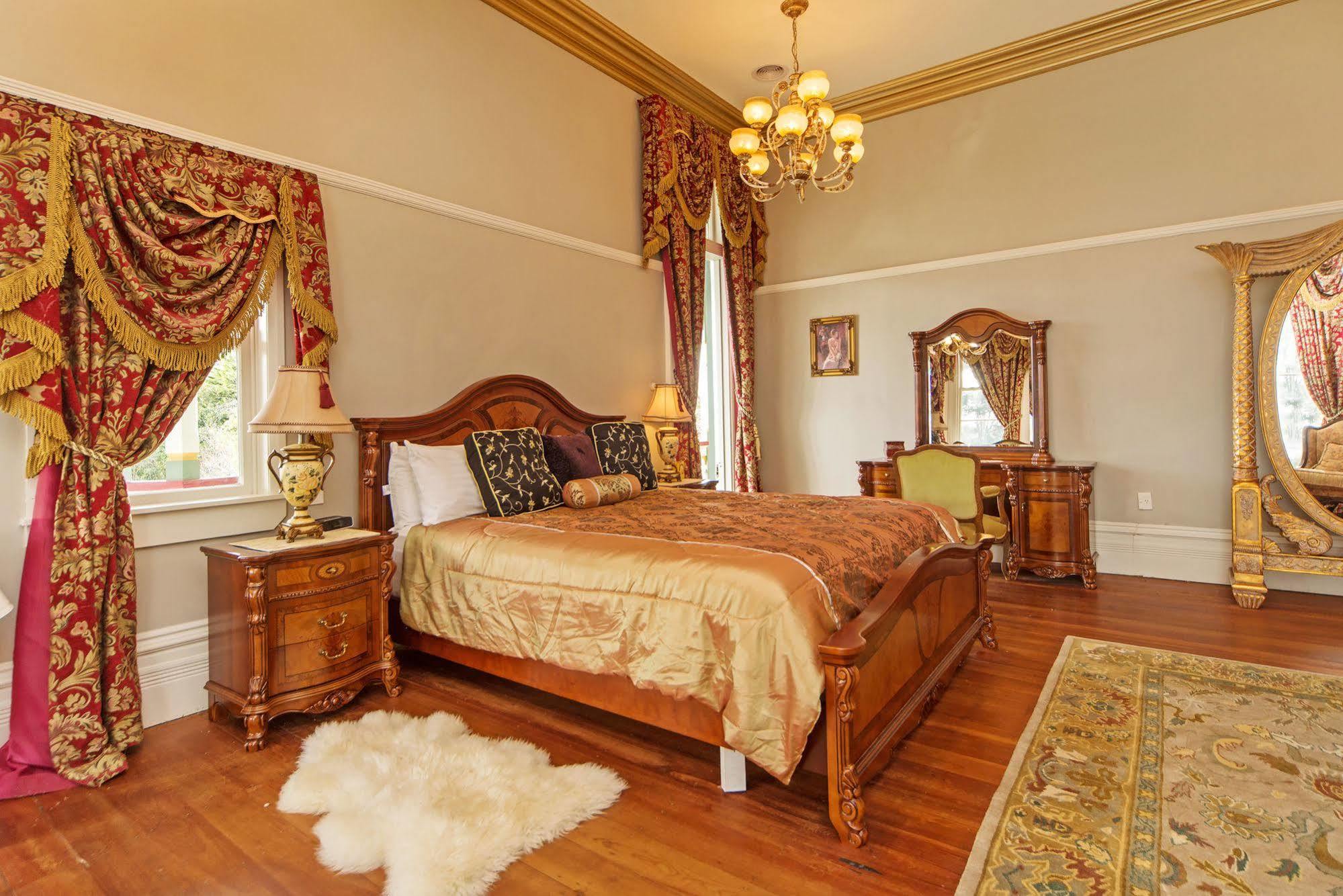 Highden Manor Estate Hotel พาล์เมอร์สตันนอร์ท ภายนอก รูปภาพ