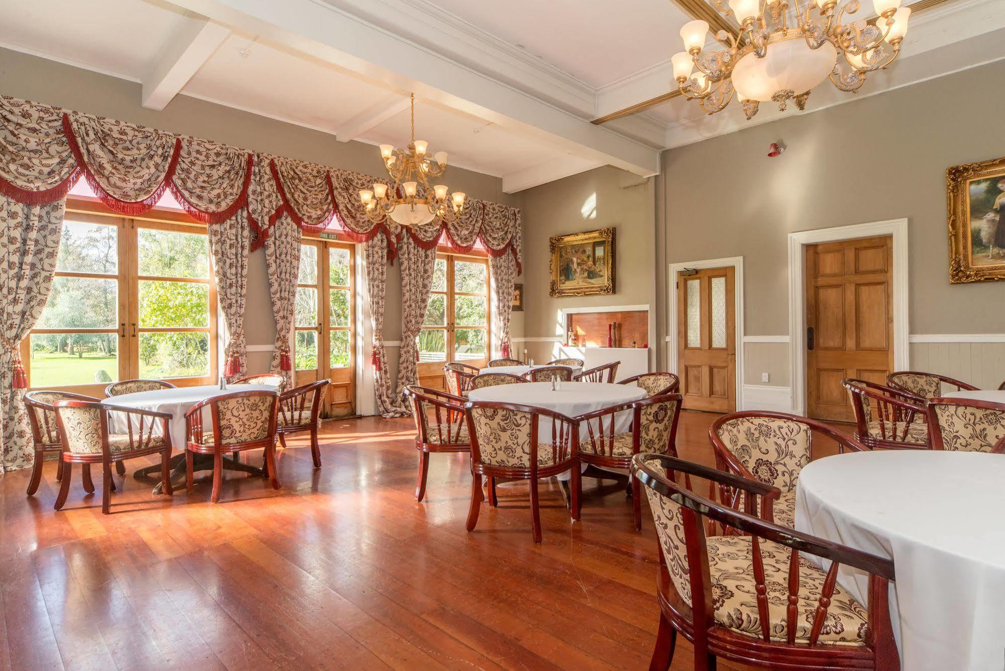 Highden Manor Estate Hotel พาล์เมอร์สตันนอร์ท ภายนอก รูปภาพ