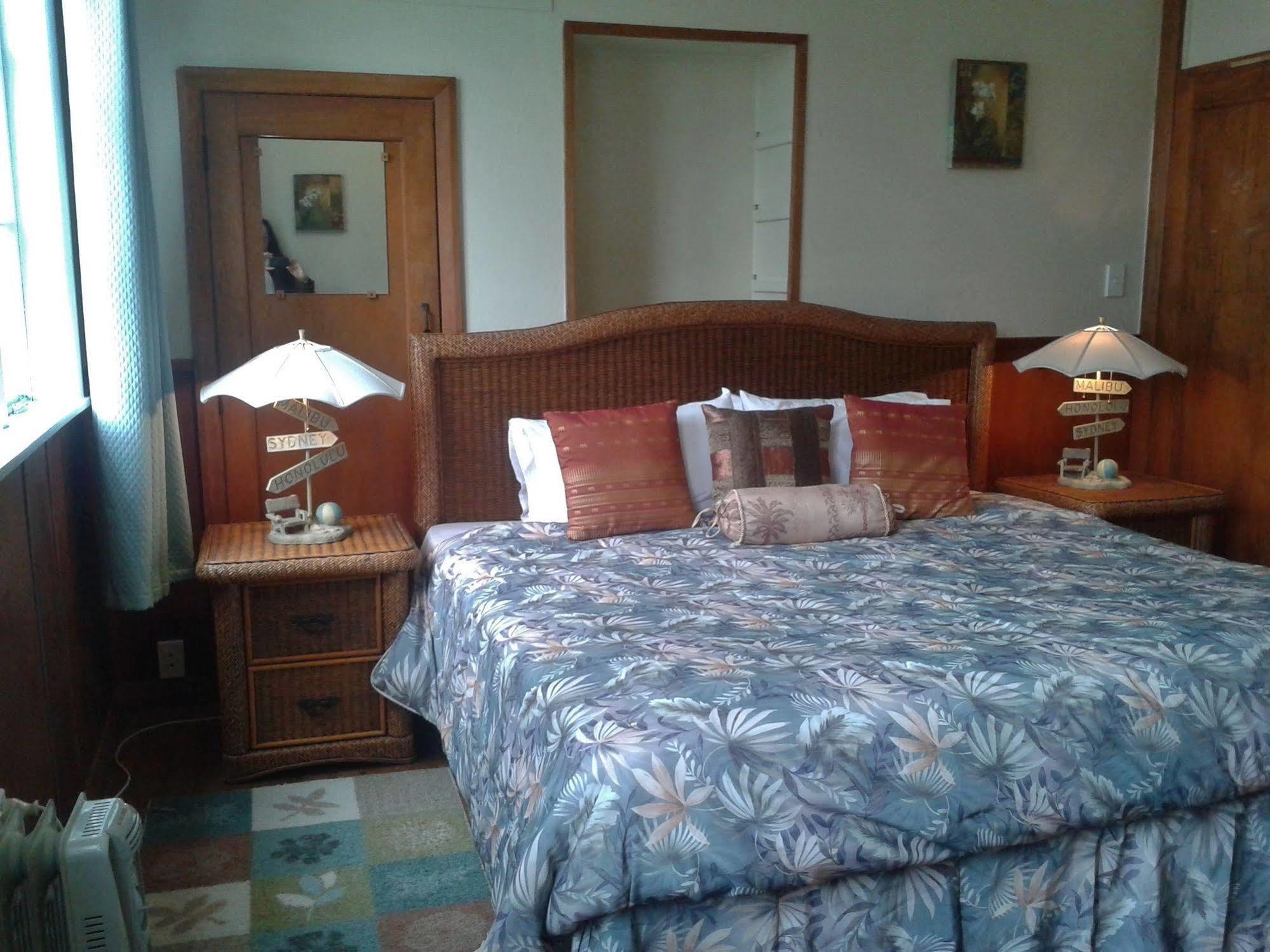 Highden Manor Estate Hotel พาล์เมอร์สตันนอร์ท ภายนอก รูปภาพ